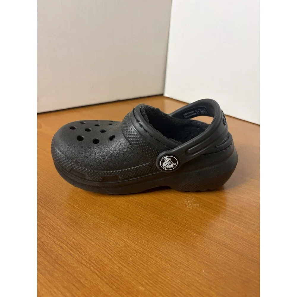 Croc Classic Lined Clogs Toddlers Size 6 Black Fleece Warm